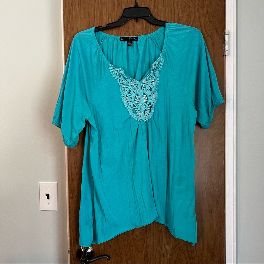 2x women’s blouse